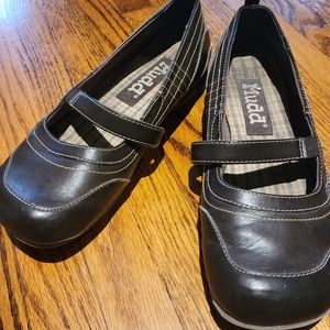 Brown Mudd mary-janes